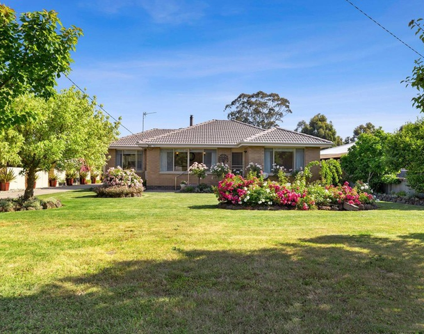 25 South Street, Beaufort VIC 3373