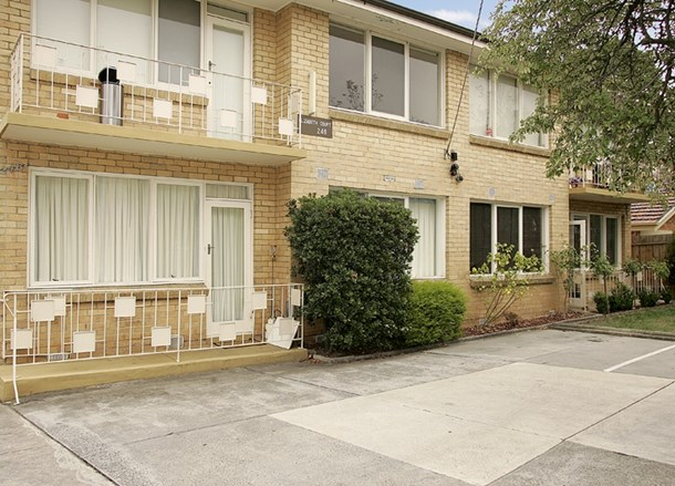 2/246 Union Road, Surrey Hills VIC 3127