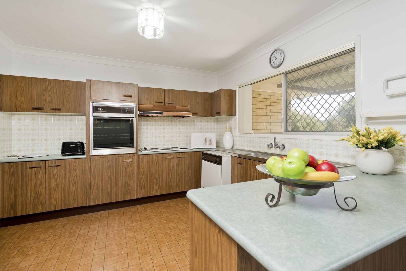 17 McGinn Road, Ferny Grove QLD 4055, Image 2