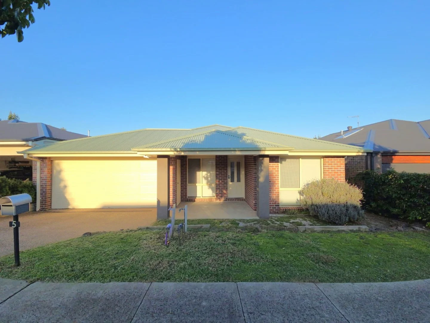 5 Mistover Grove, Officer VIC 3809