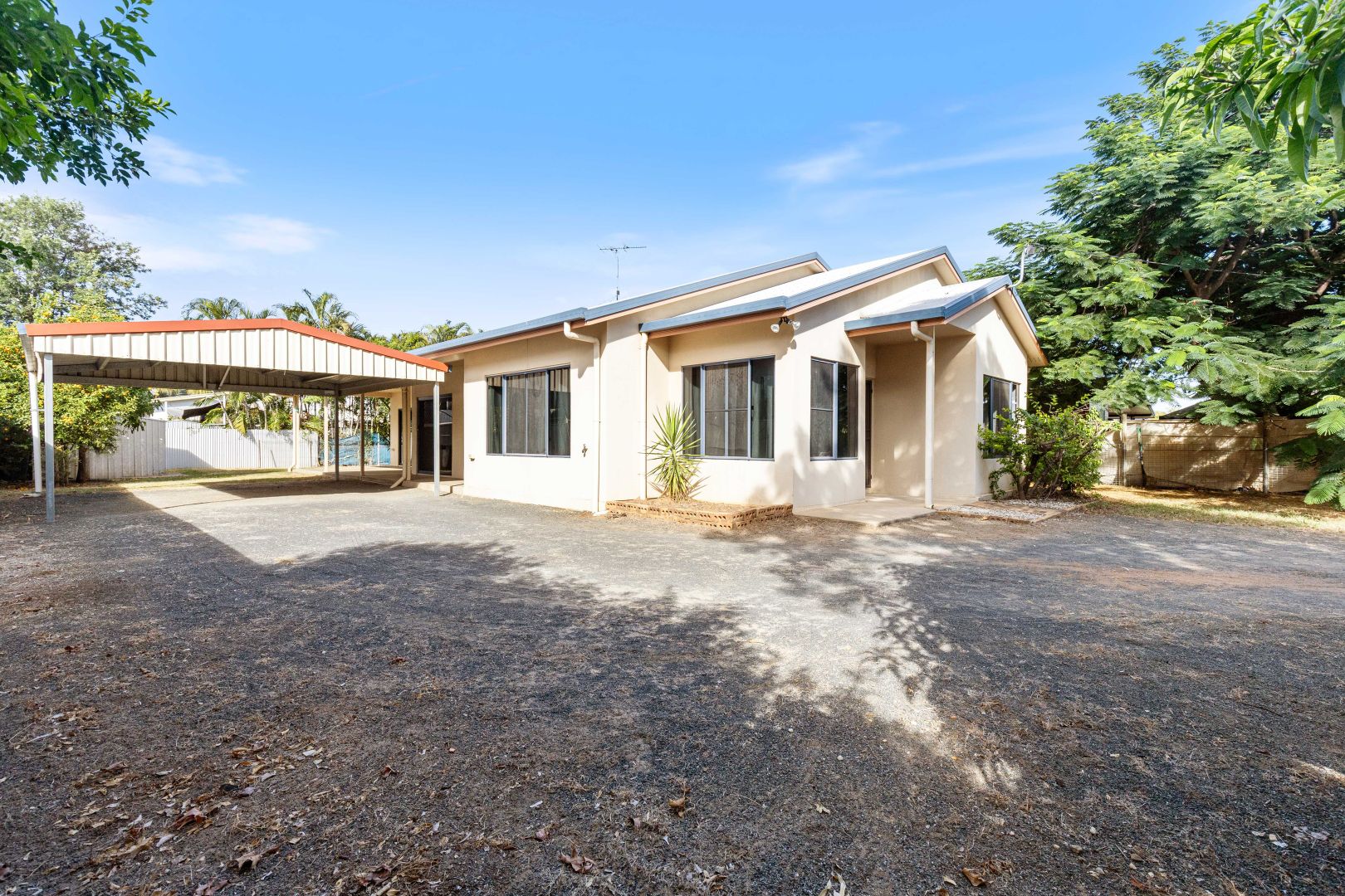 6 Carbeen Place, Emerald QLD 4720, Image 1