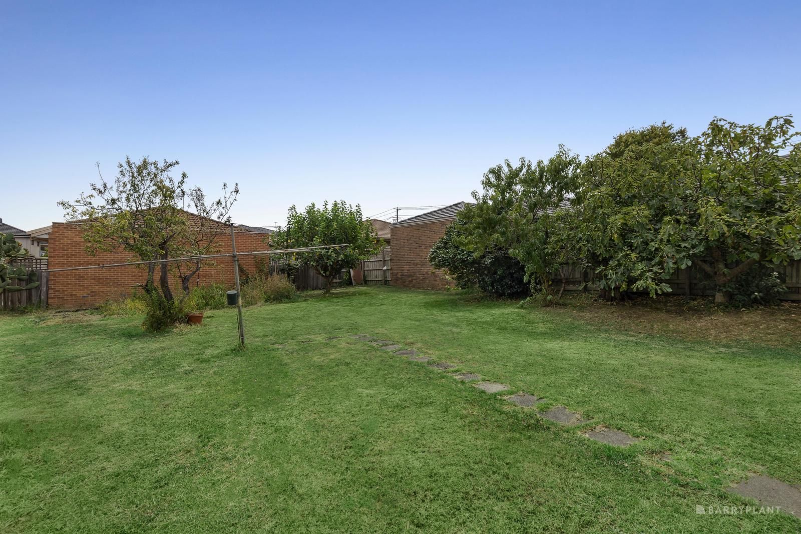 10 Devon Drive, Doncaster East VIC 3109, Image 2