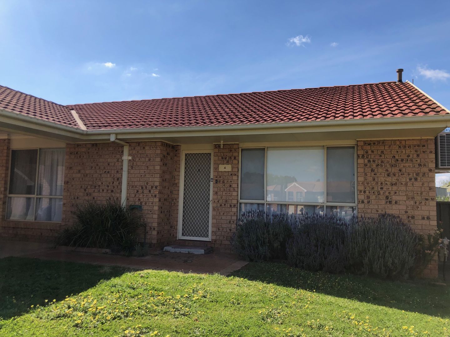 4 Parkside Place Goulburn Nsw 2580 Apartment For Rent 321 348 Domain