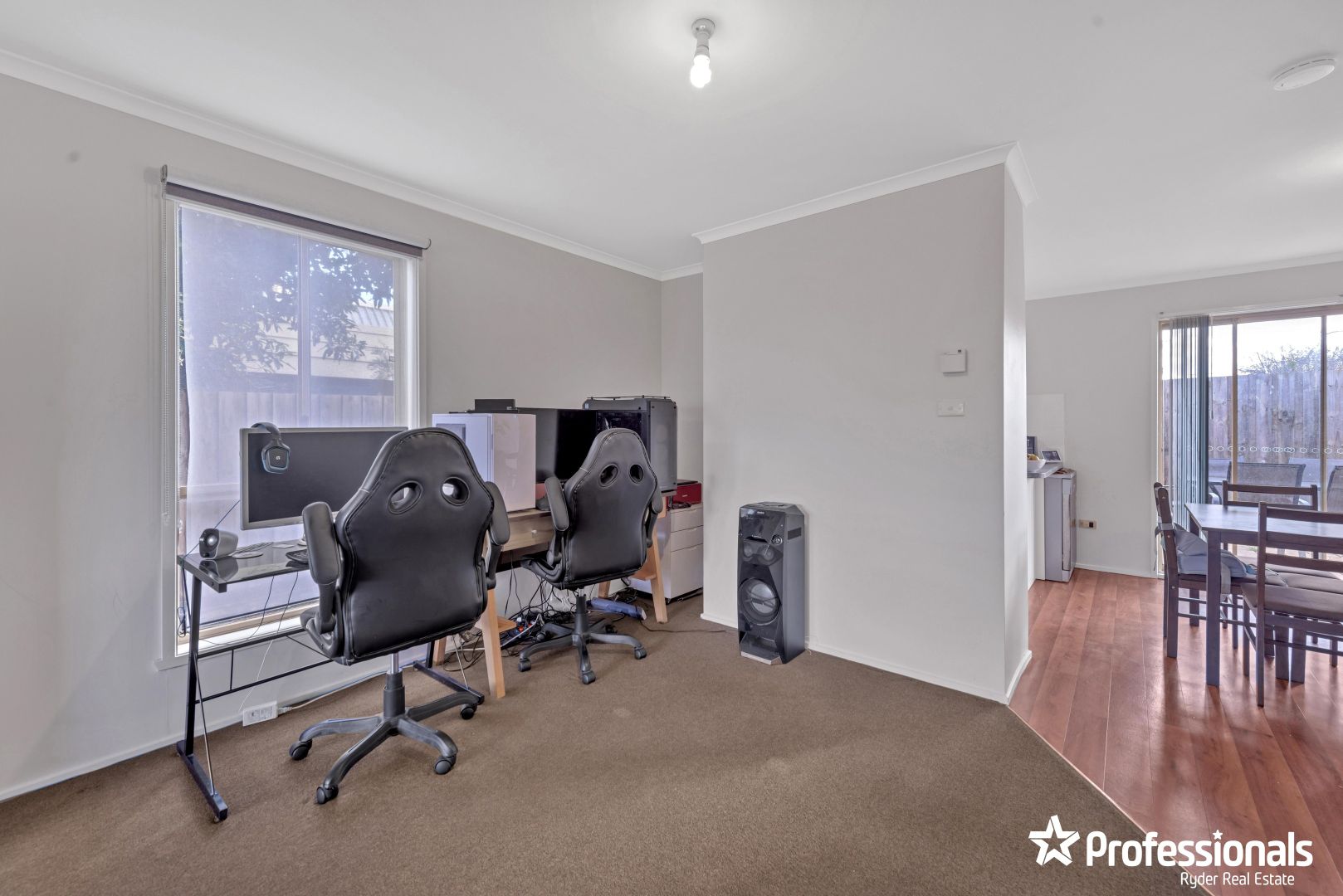 8/15-19 Oneills Road, Melton VIC 3337, Image 2