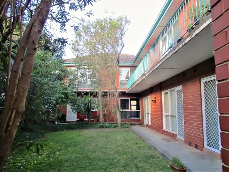 1 bedrooms Apartment / Unit / Flat in 11/8 Walnut Street CARNEGIE VIC, 3163