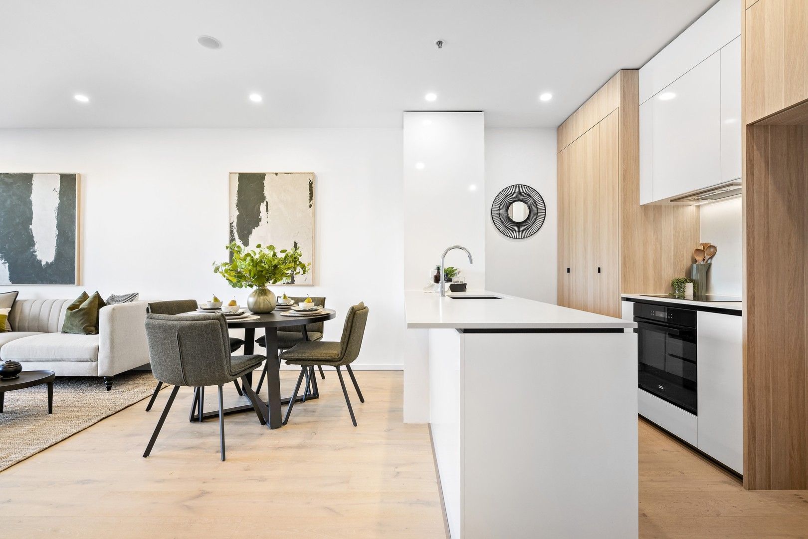 1 bedrooms Apartment / Unit / Flat in 45/7 Light Street GRIFFITH ACT, 2603