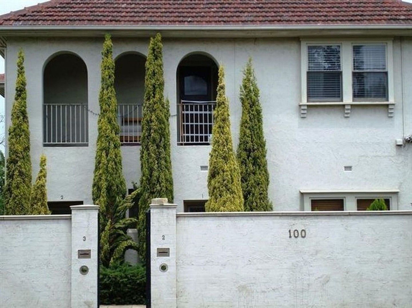 2 bedrooms Apartment / Unit / Flat in 1/100 Barkers Rd HAWTHORN VIC, 3122