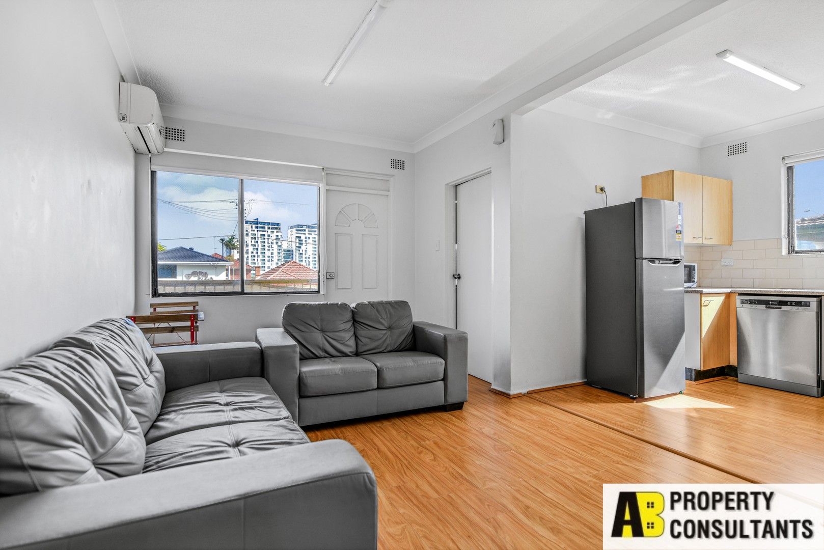 2 bedrooms Apartment / Unit / Flat in 2/57 Harris Street HARRIS PARK NSW, 2150