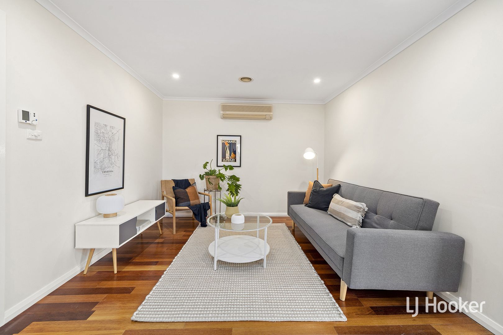 44 Stretton Crescent, Latham ACT 2615, Image 2