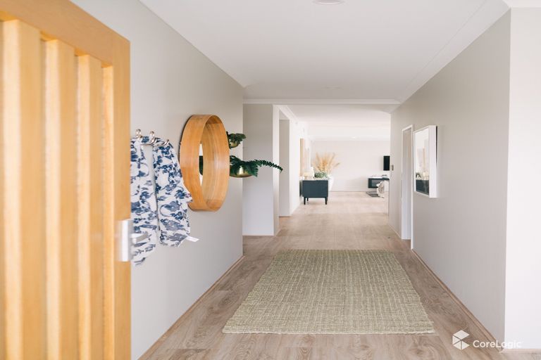 4 bedrooms House in 10 Kawana Boulevard DUNSBOROUGH WA, 6281