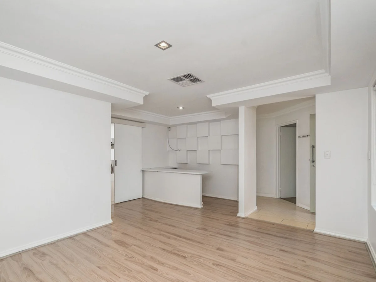 Additional image 31 of 8 Desault Cove, Ballajura WA 6066