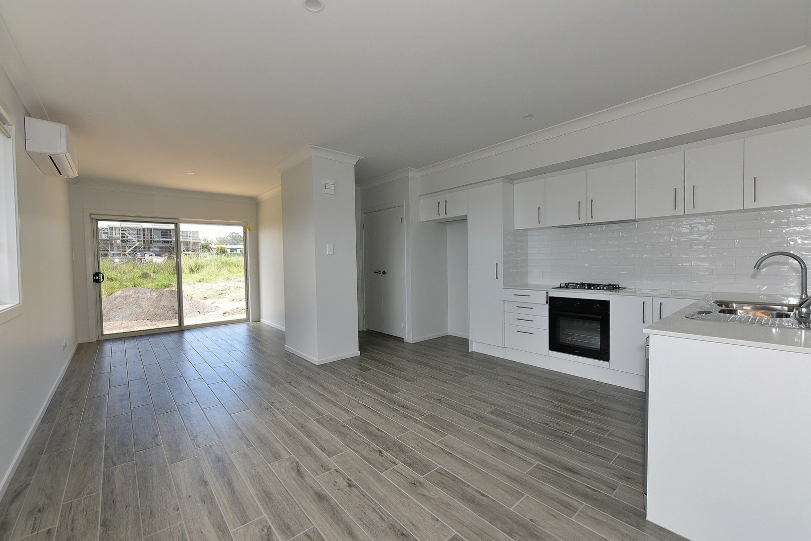 1 bedrooms Villa in 46a Patrina Circuit ST GEORGES BASIN NSW, 2540
