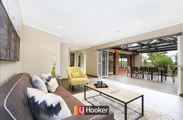 16 Casey Crescent, CALWELL ACT 2905, Image 0