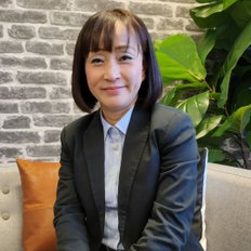Blanche Cheung, Sales representative