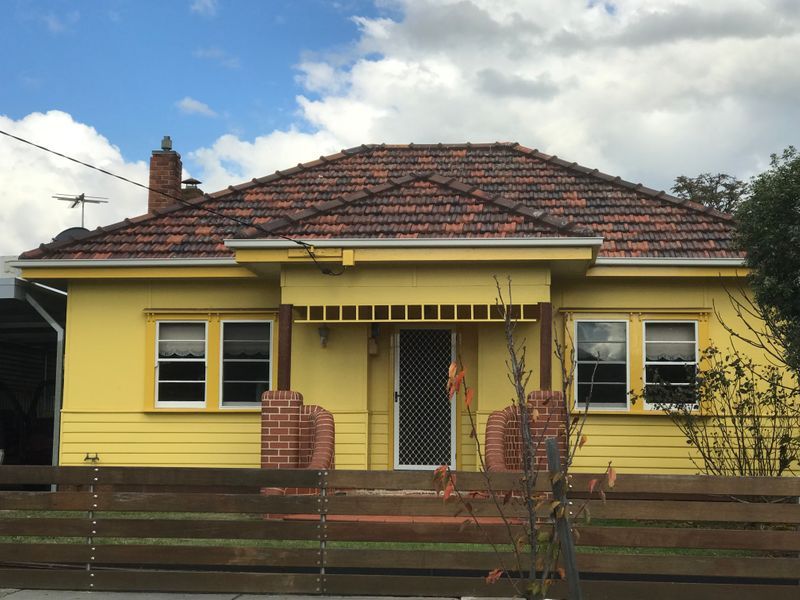 3 bedrooms House in 33 MOORE STREET TRARALGON VIC, 3844