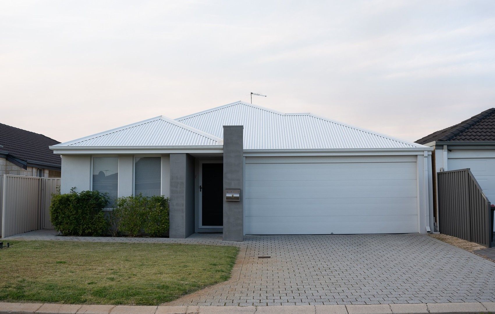 3 bedrooms House in 6 Indee Pass SECRET HARBOUR WA, 6173