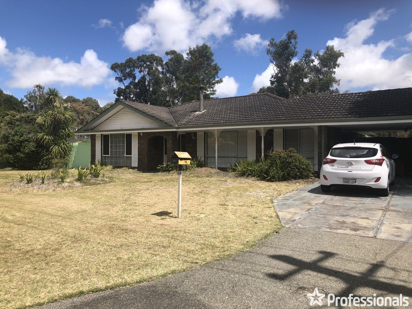 4 bedrooms House in 36 Battersea Road CANNING VALE WA, 6155