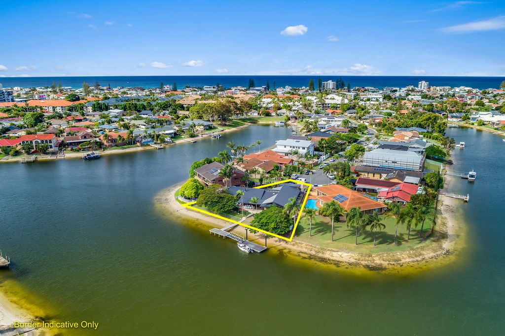 27 Kurrawa Avenue, Mermaid Waters QLD 4218