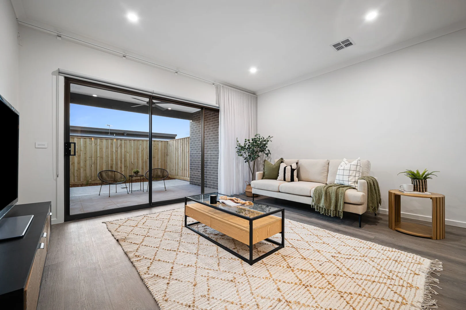 Additional image 8 of 39 Paskas Drive, Fraser Rise VIC 3336