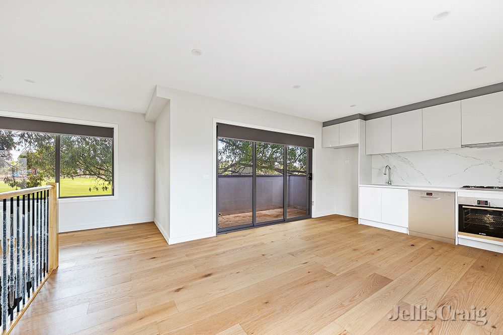 3 bedrooms Townhouse in 5/500 Waterdale Road HEIDELBERG HEIGHTS VIC, 3081