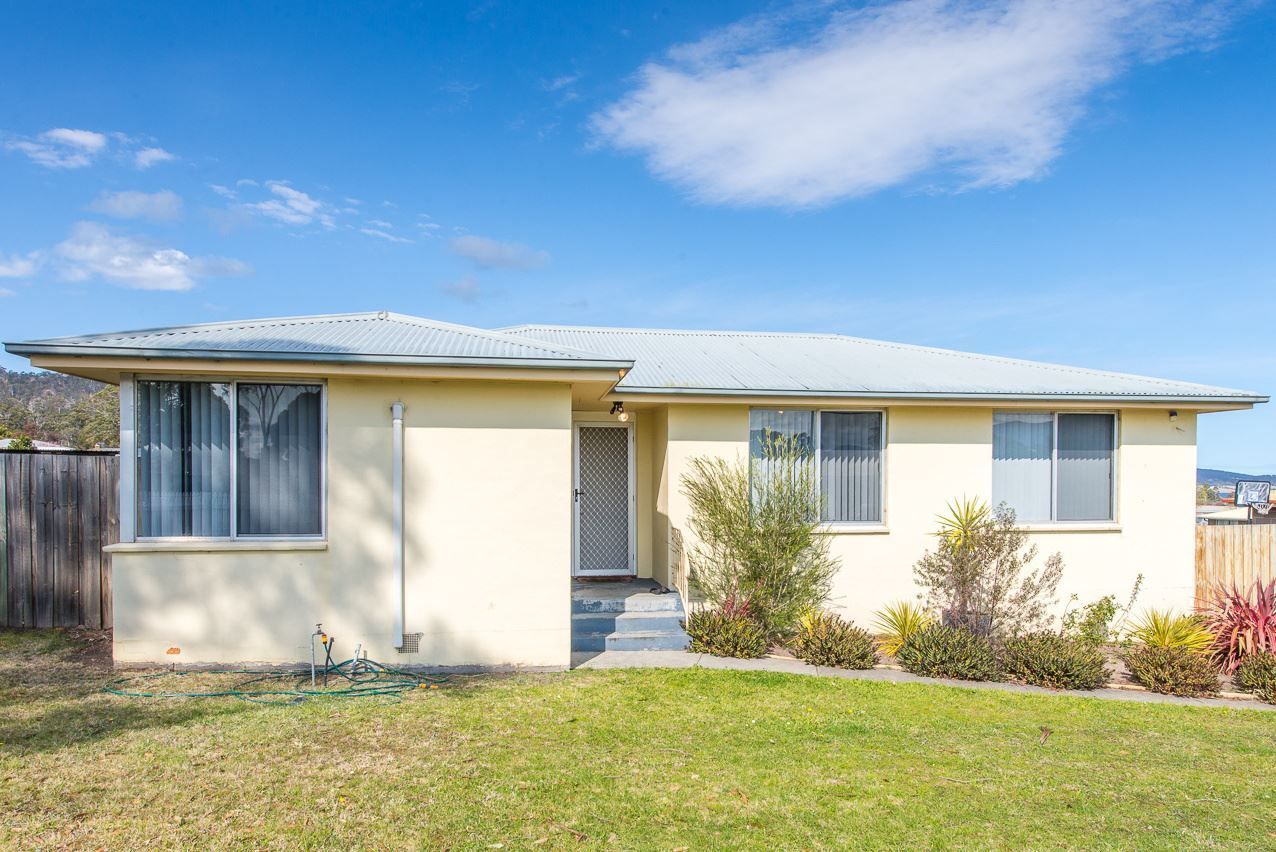 3 bedrooms House in 18 Gasnier Street CLARENDON VALE TAS, 7019