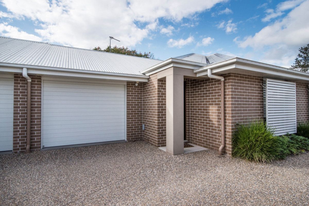 2 bedrooms Apartment / Unit / Flat in 3/99 Stuart Street NORTH TOOWOOMBA QLD, 4350