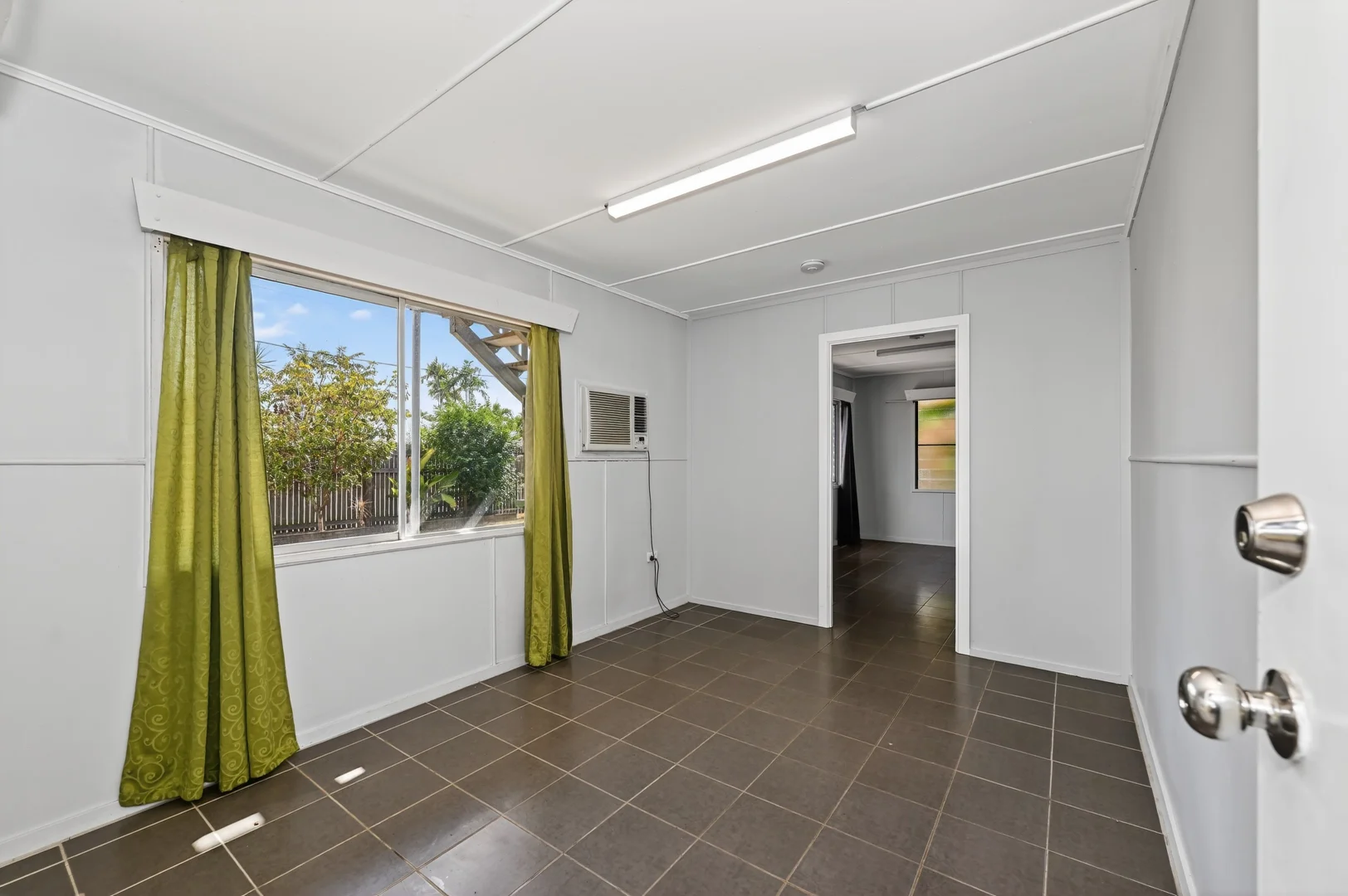 Additional image 12 of 13 Gleeson Street, Hermit Park QLD 4812