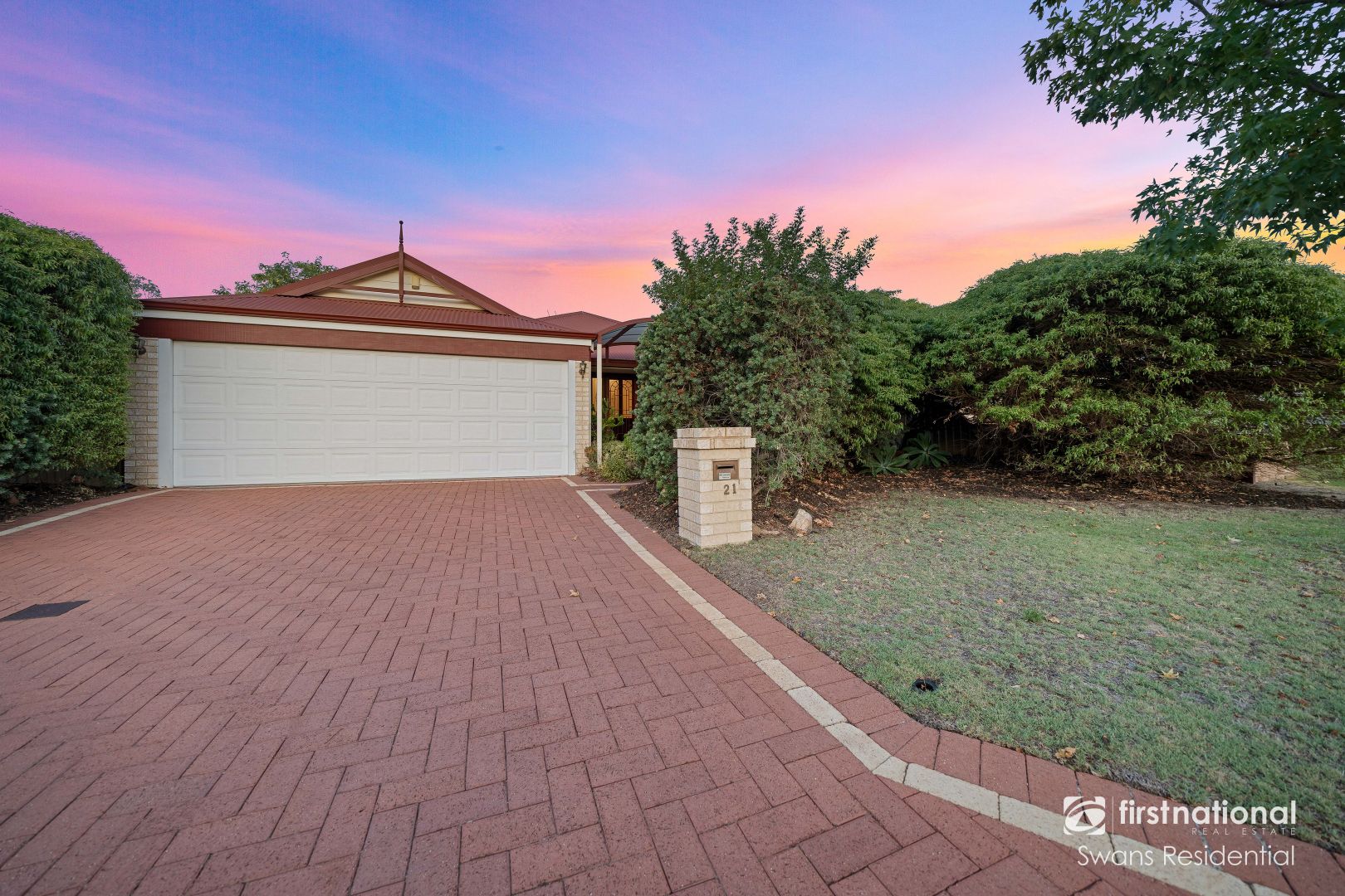 21 Beroona Place, Jane Brook WA 6056, Image 2