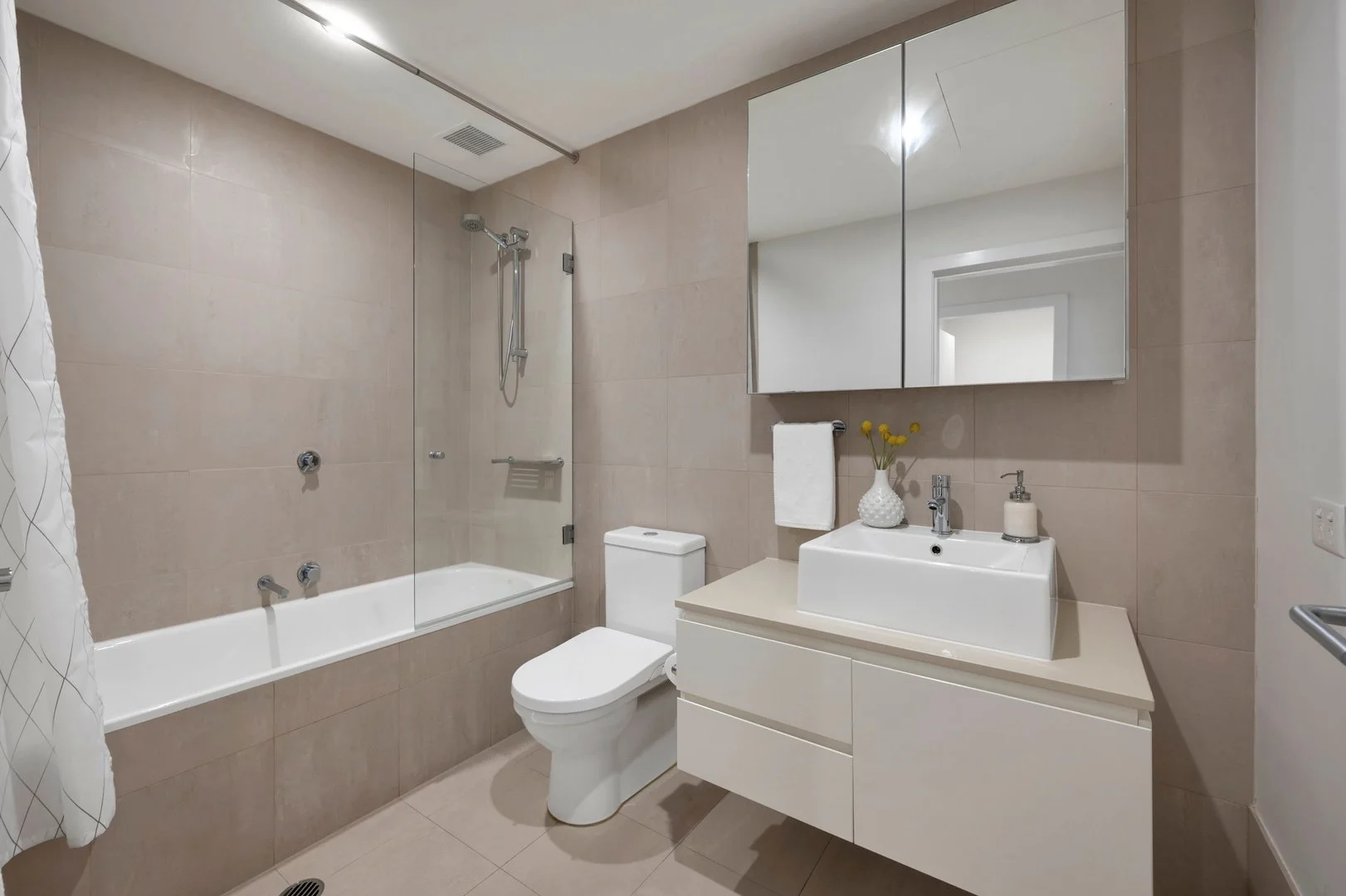 Additional image 15 of 14/19 State Circle, Forrest ACT 2603