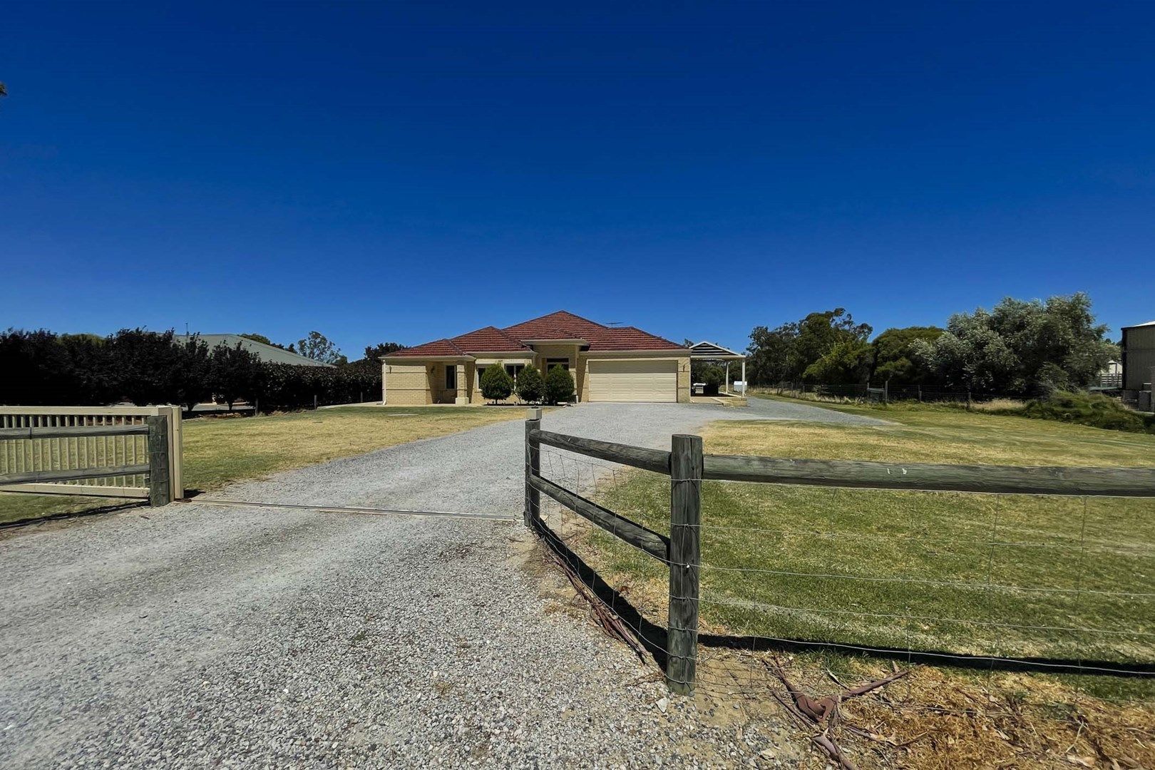 15 ALGERI, Oakford WA 6121, Image 0