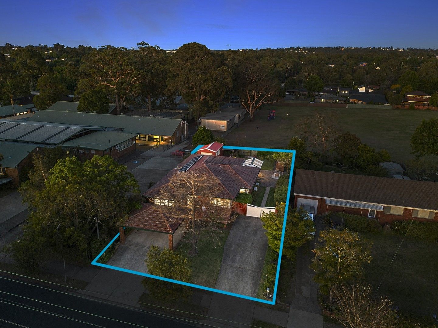 4 bedrooms House in 4 Girralong Avenue BAULKHAM HILLS NSW, 2153