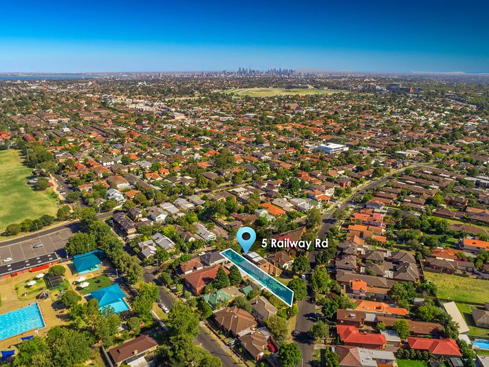 5 Railway Road, Carnegie VIC 3163, Image 2