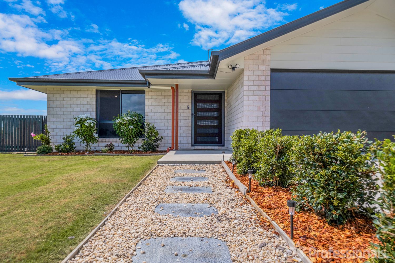 57 Monaco Drive, Zilzie QLD 4710, Image 2