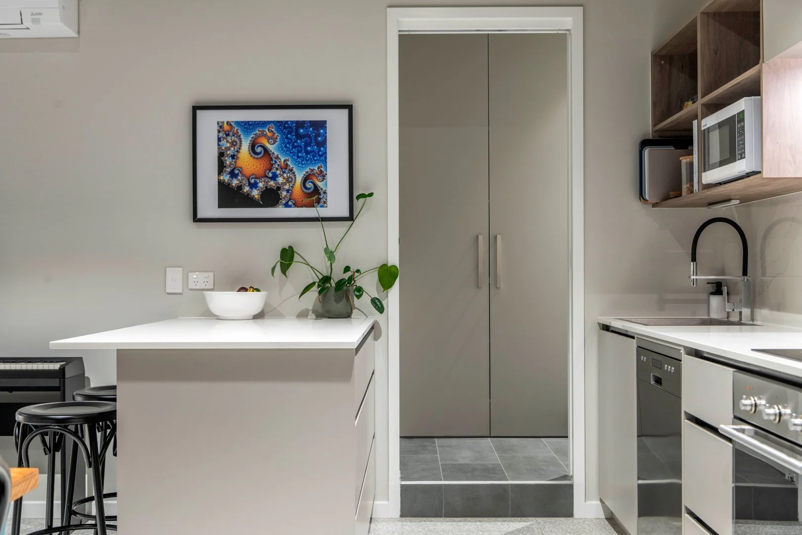 Additional image 3 of 304/1 The Causeway, Kingston ACT 2604