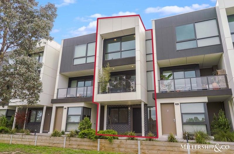 3 bedrooms Townhouse in 3/70 Hazel Glen Drive DOREEN VIC, 3754