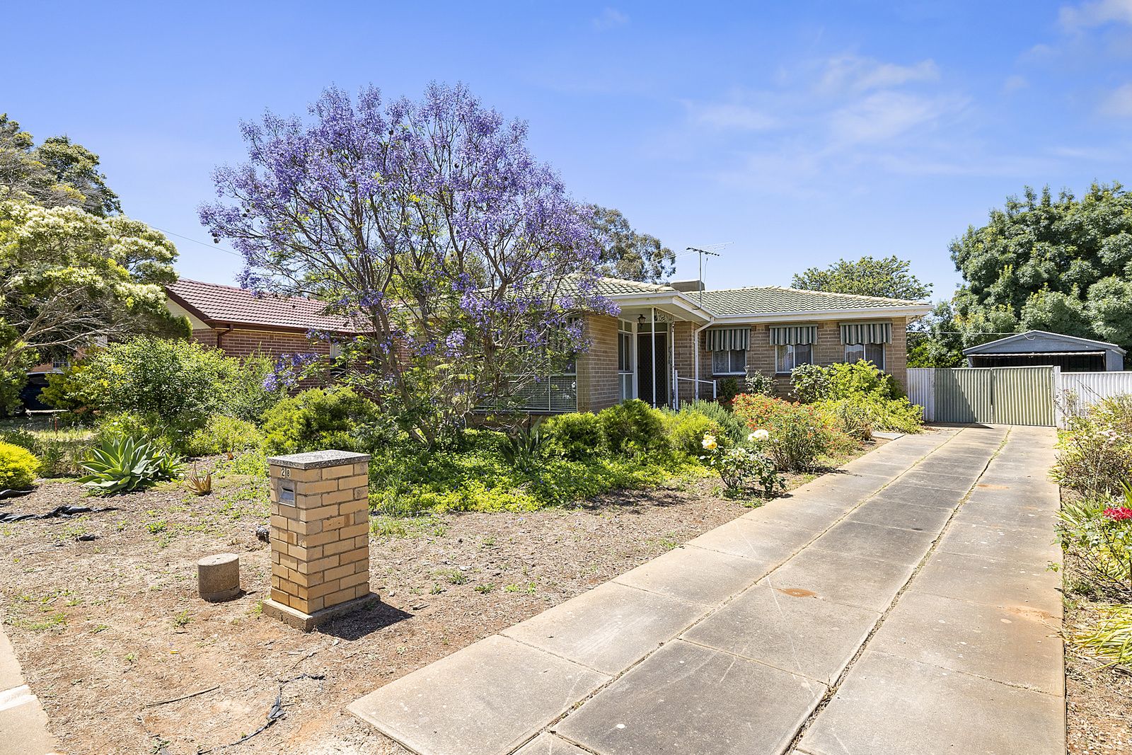 3 bedrooms House in 28 St Leonards Crescent ELIZABETH DOWNS SA, 5113