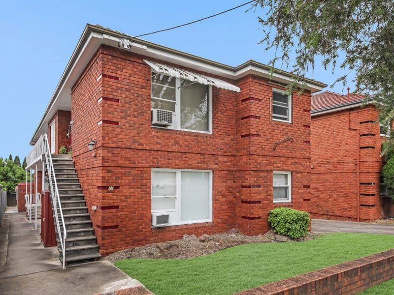Apartment / Unit / Flat in 2/22 Park Street, KOGARAH NSW, 2217