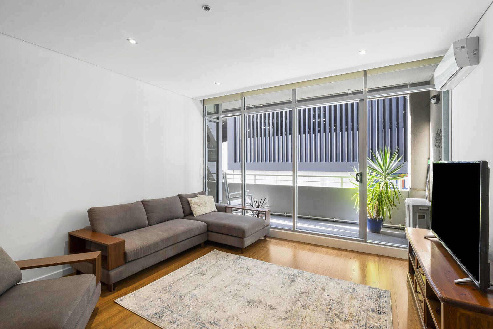 208G/93 Dow Street, Port Melbourne VIC 3207, Image 1