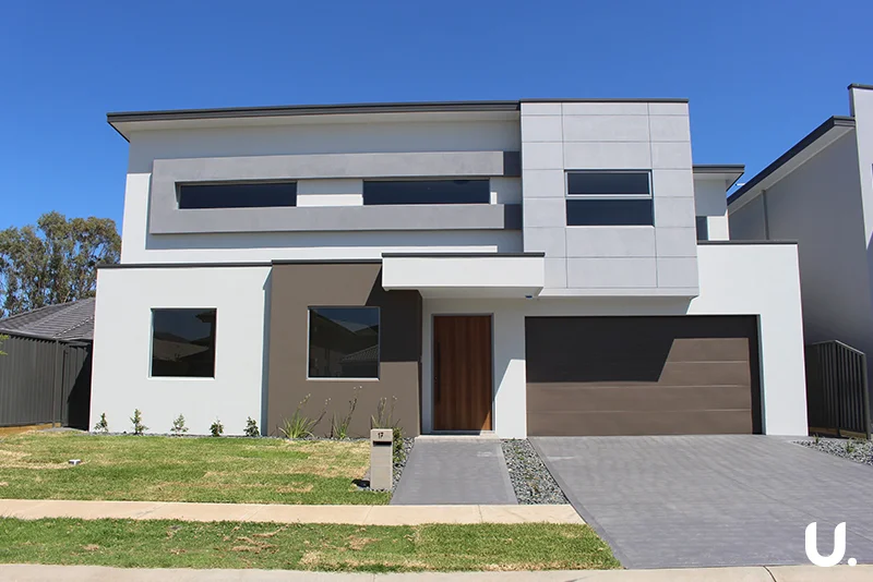 17 Willowdale Drive, Denham Court NSW 2565