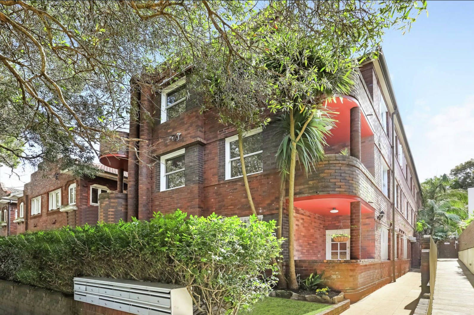 2/10 Warners Avenue, North Bondi NSW 2026, Image 0
