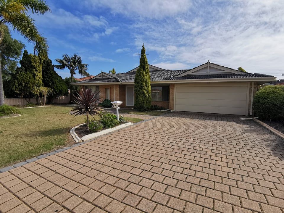 4 bedrooms House in 44 Cumberland Way WAIKIKI WA, 6169