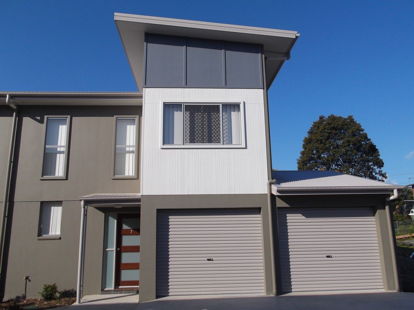 3 bedrooms Townhouse in 7/214-216 Oaka Street SOUTH GLADSTONE QLD, 4680