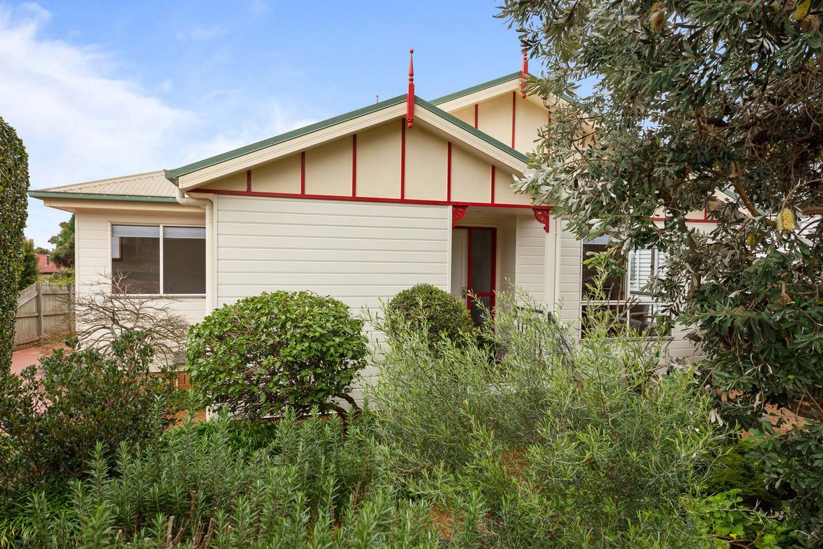 3 bedrooms House in 53 Tolmie Street SOUTH TOOWOOMBA QLD, 4350