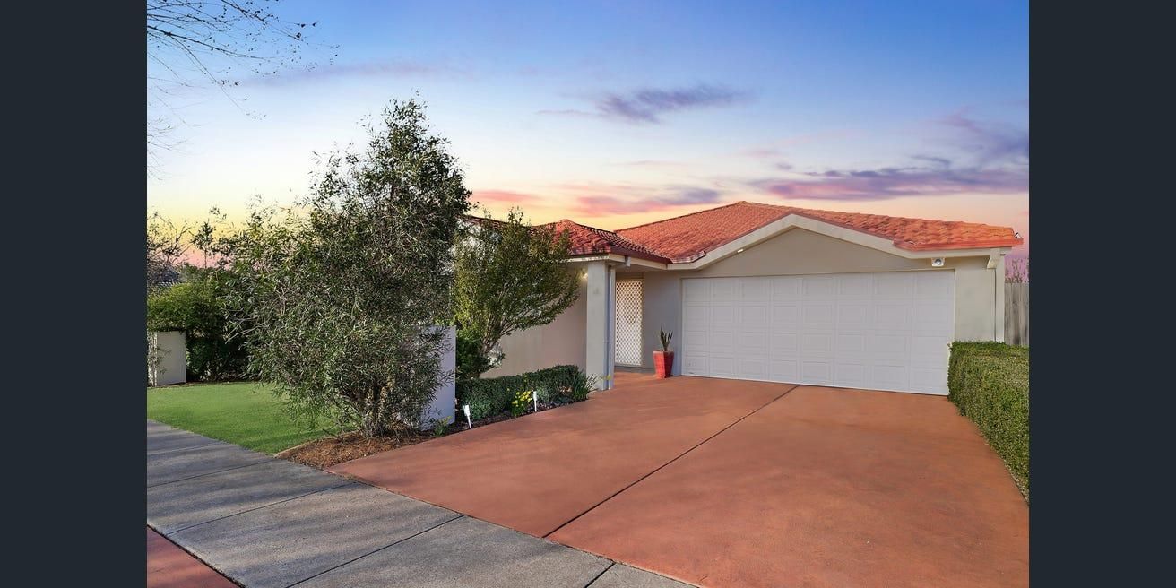 4 bedrooms House in 35 Petersilka Street GUNGAHLIN ACT, 2912