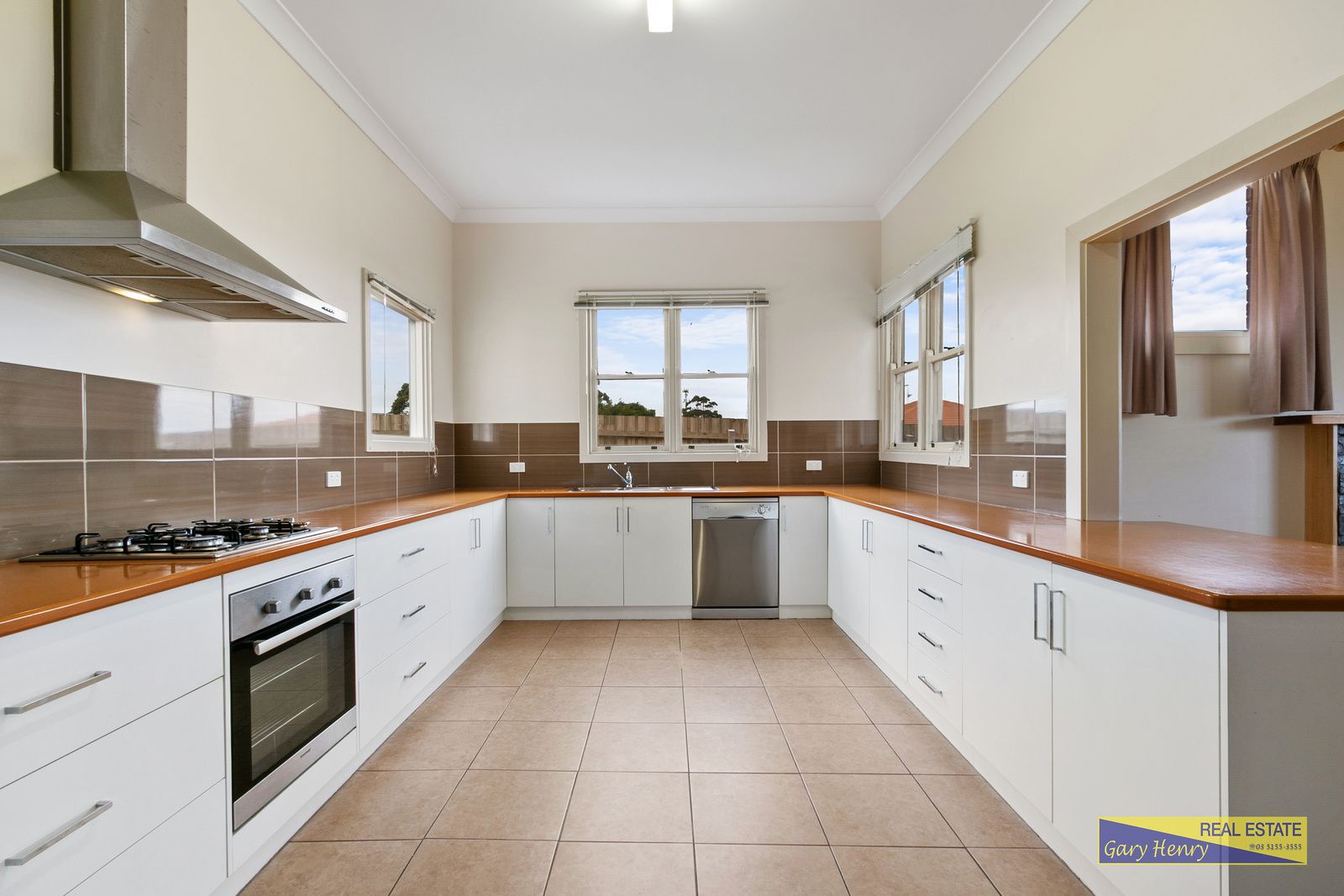 2/58 Capes Road, Lakes Entrance VIC 3909, Image 2