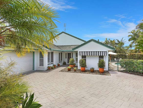 16 Tangmere Court, Noosa Heads QLD 4567