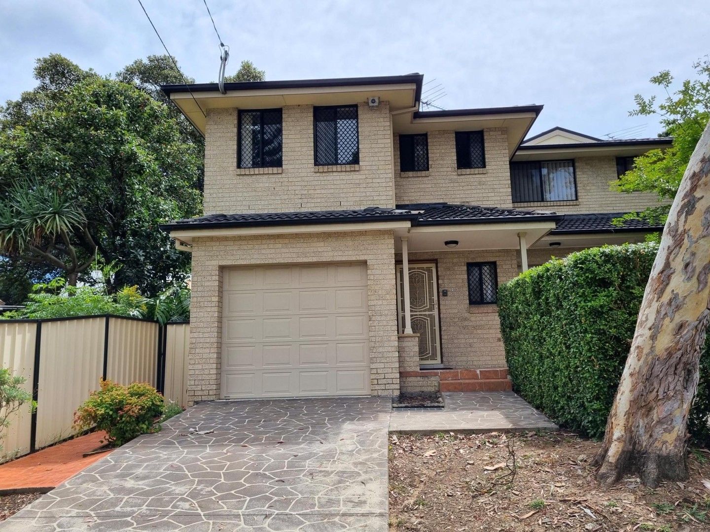 3 bedrooms Semi-Detached in 23 Collins Street PENDLE HILL NSW, 2145