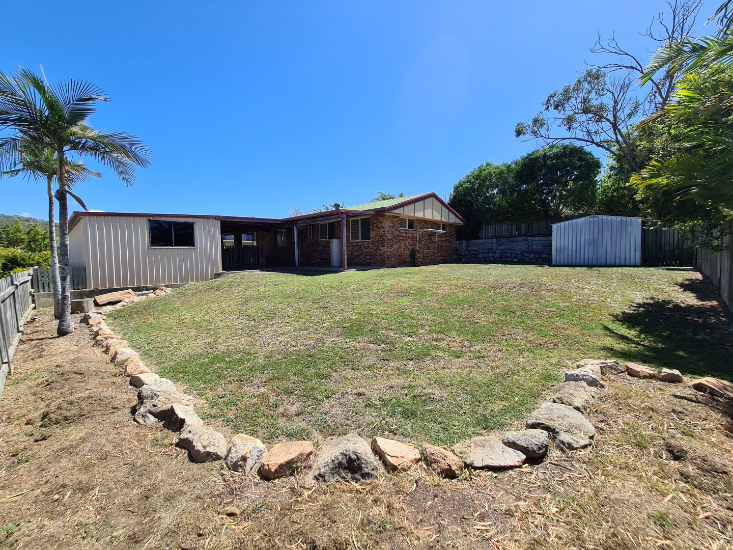 4 Wattora Close, Boyne Island QLD 4680, Image 1