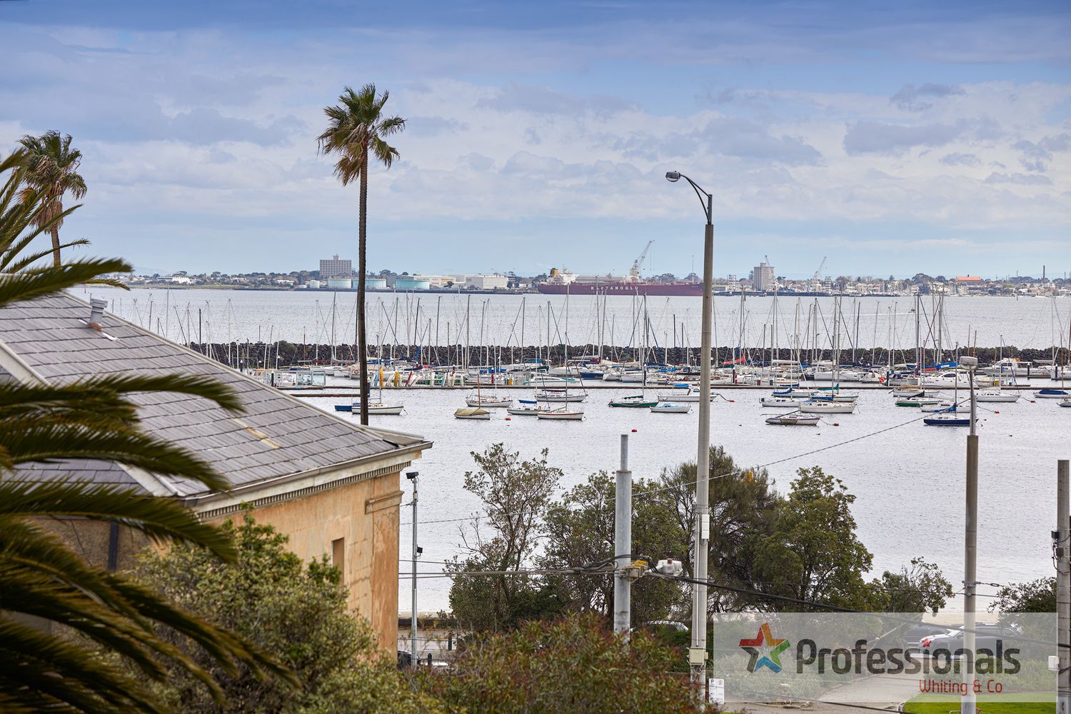 28 1 2 The Esplanade St Kilda Vic 3182 Apartment For Rent 450 Domain