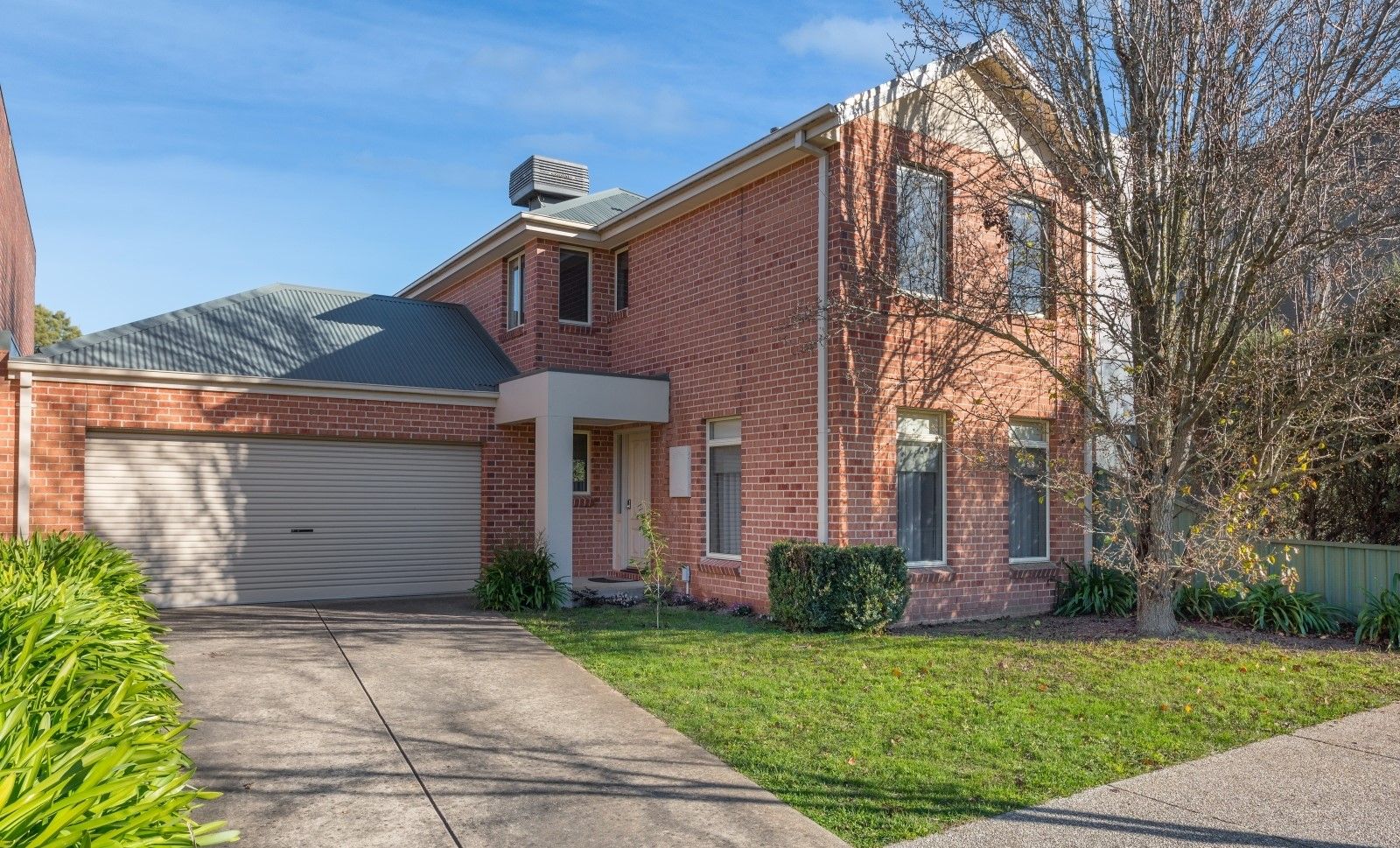 3 bedrooms House in 19 Ayrvale Avenue LAKE GARDENS VIC, 3355